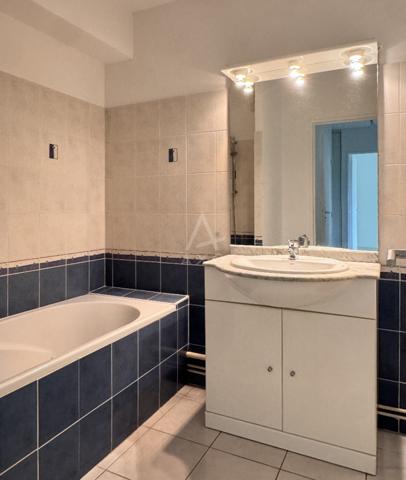 ANGOULEME, Appartement F2 de 48 m² avec place de parking