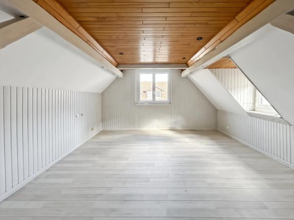 67400 Illkirch-Graffenstaden – MAISON ALSACIENNE À COLOMBAGES – 5 PIÈCES – 3 CHAMBRES – 119 M² – SANS JARDIN