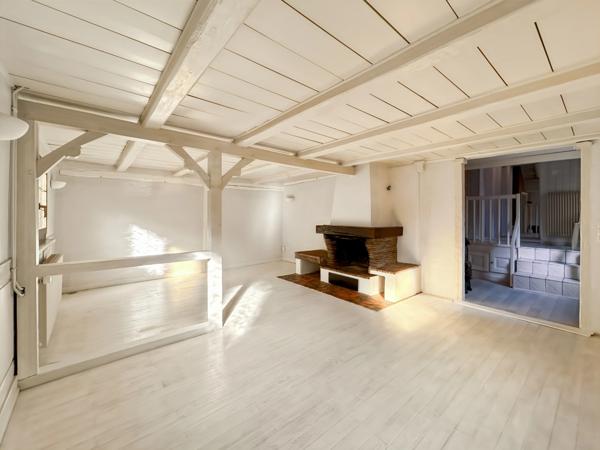 67400 Illkirch-Graffenstaden – MAISON ALSACIENNE À COLOMBAGES – 5 PIÈCES – 3 CHAMBRES – 119 M² – SANS JARDIN
