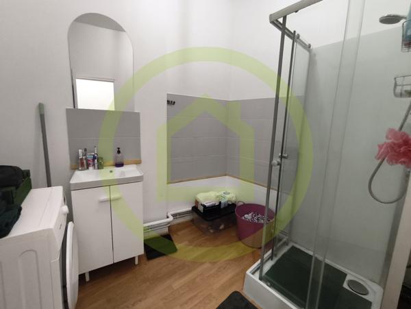 Immeuble à FOURMIES (59610)