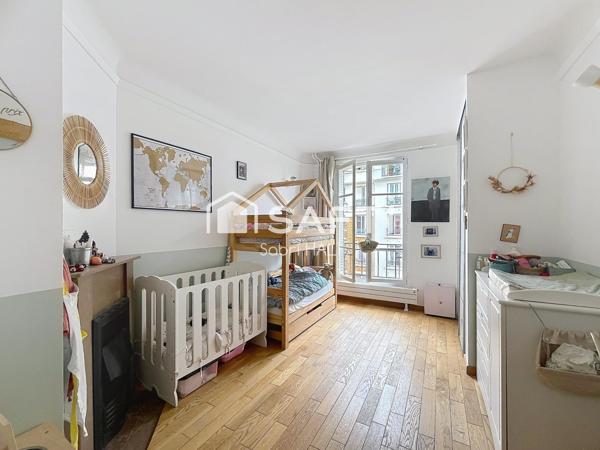 COURBEVOIE- 3 pièces lumineux - 5ème étage, ascenseur, à proximité des commerces et transports.