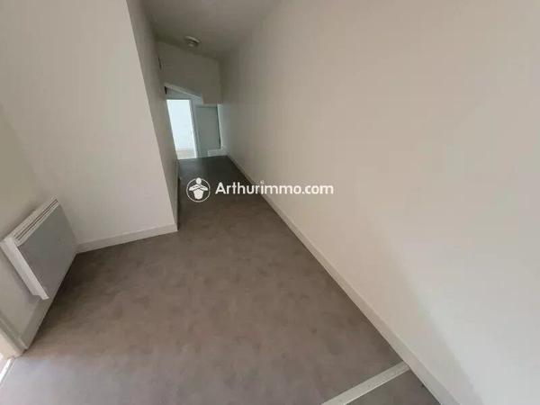 Location Maison 6 pièces 130 m2 à Loulay