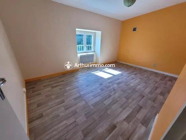 Location Maison 6 pièces 130 m2 à Loulay