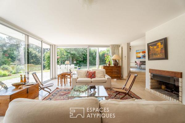 Maison d’architecte avec piscine au coeur du Bois du Vincin