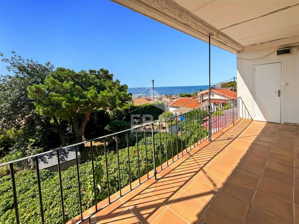 MARSEILLE 13016 - Maison de ville 63m² + 1 balcon de 10m² et terrasse