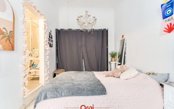 Appartement à vendre    2 pièces • 25 m2 Marseille 2