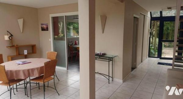 NANTES ZOLA DERVALLIERES Maison d’architecte de 210 m2 avec piscine sur belle parcelle arborée 