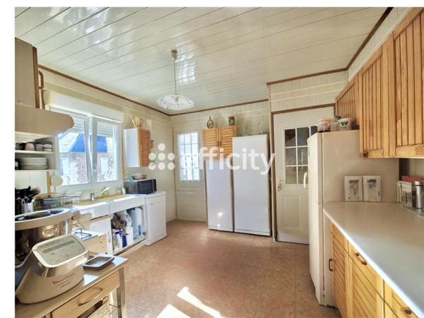 Immeuble 8 pièces - 260 m²