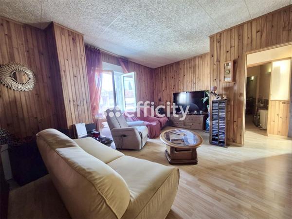 Immeuble 8 pièces - 260 m²