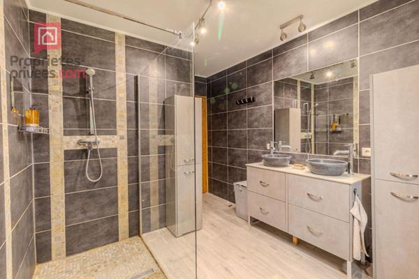 A SAISIR ! Propriété St Didier 84210 PLAIN PIED 8 pièce(s) 160 m2 avec piscine