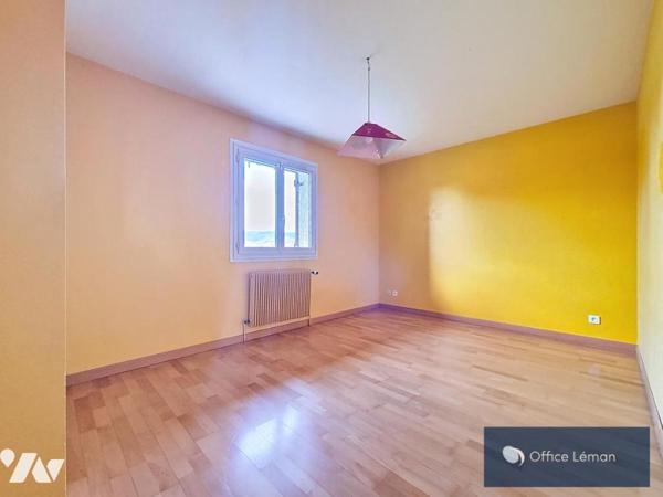 PRÉVESSIN-MOËNS maison individuelle de type 6 de 193 m² , terrain de 1255 m²