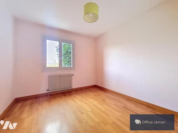 PRÉVESSIN-MOËNS maison individuelle de type 6 de 193 m² , terrain de 1255 m²