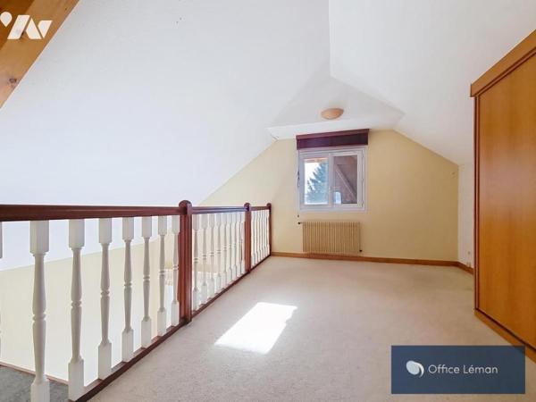 PRÉVESSIN-MOËNS maison individuelle de type 6 de 193 m² , terrain de 1255 m²