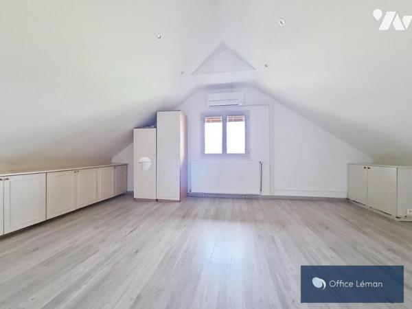 PRÉVESSIN-MOËNS maison individuelle de type 6 de 193 m² , terrain de 1255 m²