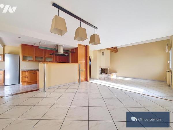 PRÉVESSIN-MOËNS maison individuelle de type 6 de 193 m² , terrain de 1255 m²