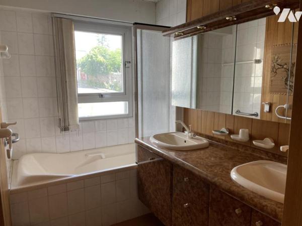 A VENDRE 56 VANNES PROCHE GARE ET CENTRE VILLE APPT T3 73 m² AVEC JARDIN + 1 GARAGE + Cave