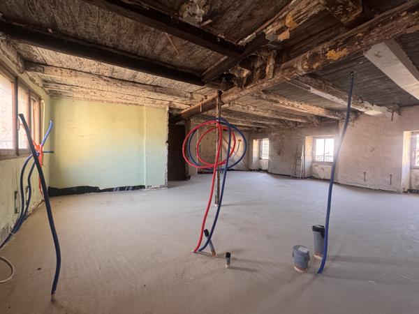 Millau (12100) PLATEAU DE 71 M2