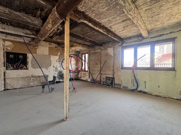 Millau (12100) PLATEAU DE 71 M2