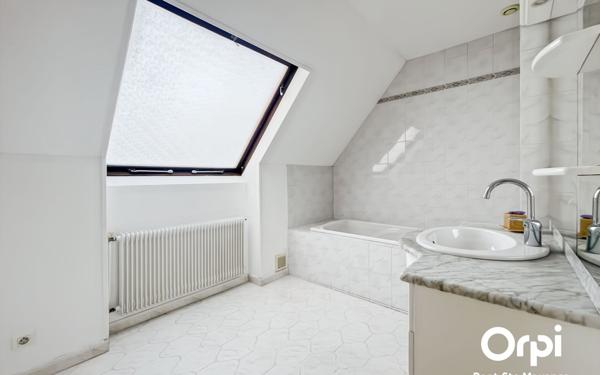 Maison à vendre    4 pièces •  Fleurines