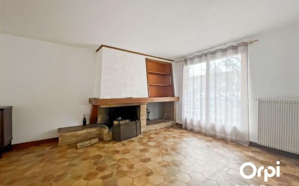 Maison à vendre    4 pièces •  Fleurines