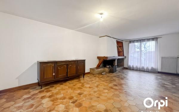 Maison à vendre    4 pièces •  Fleurines