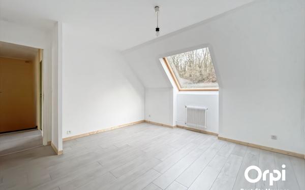 Maison à vendre    4 pièces •  Fleurines