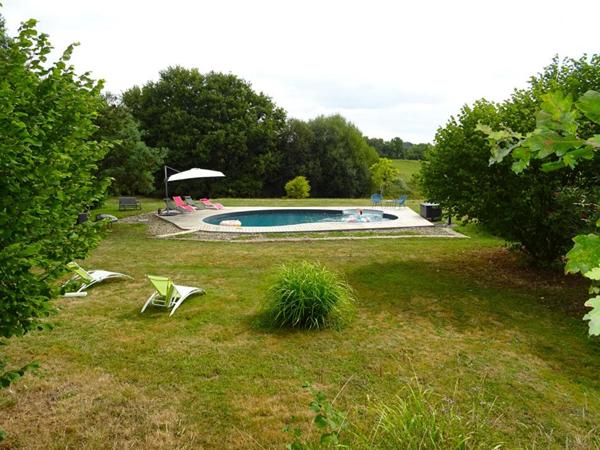 Landes 40250 MUGRON, propriété comprenant 2 maisons 184 m²  et 125 m²