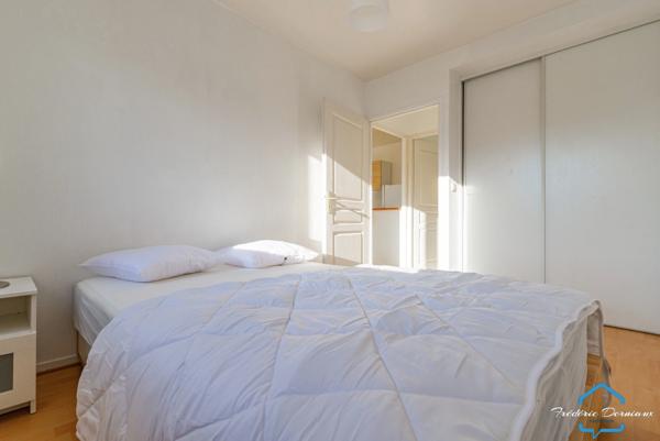 Dpt Côte d'Or (21), à louer DIJON appartement T2 meublé de 38,51 m² - parking