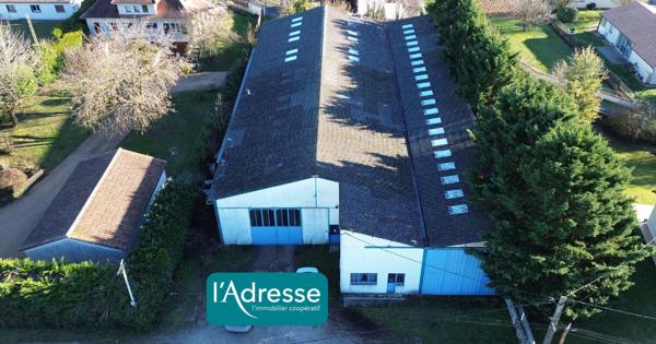 VOUILLE - ENTREPÔT - LOCAL INDUSTRIEL - 810m²