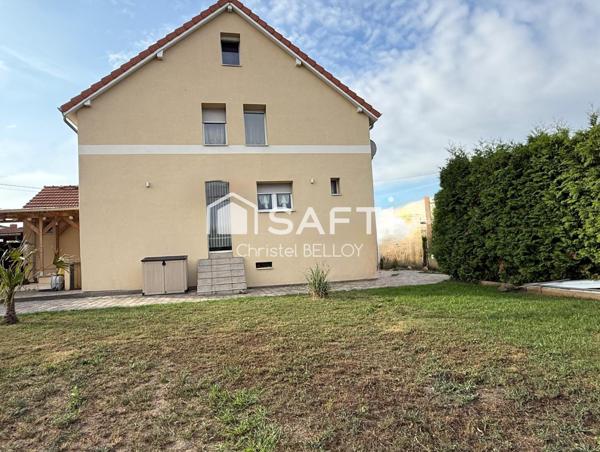 Maison familiale de 136m2 avec jardin et terrasse.