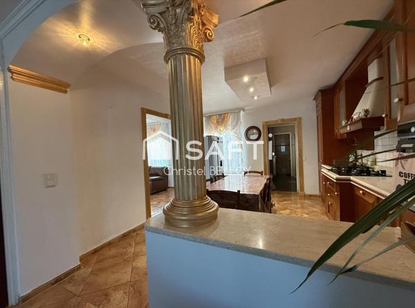 Maison familiale de 136m2 avec jardin et terrasse.