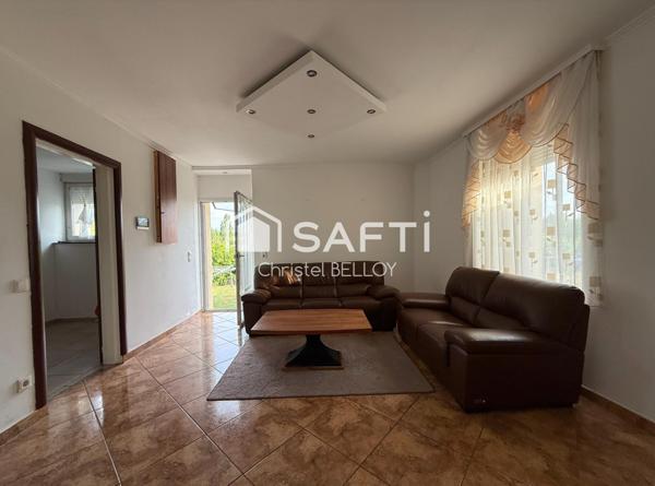 Maison familiale de 136m2 avec jardin et terrasse.