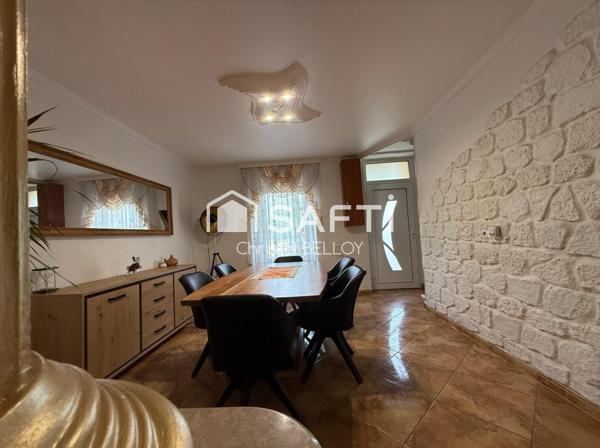 Maison familiale de 136m2 avec jardin et terrasse.