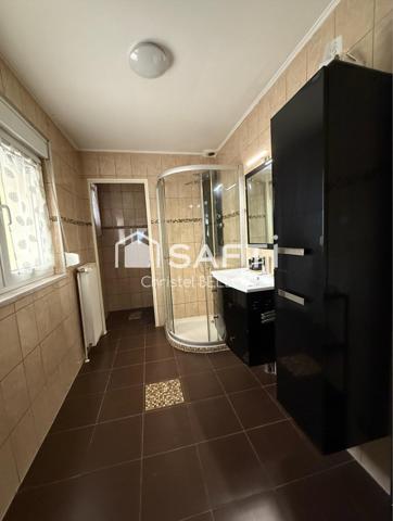 Maison familiale de 136m2 avec jardin et terrasse.