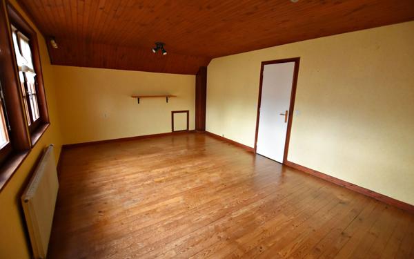 Maison à vendre    6 pièces • 194,28 m2 Villerest