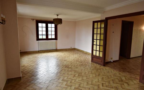 Maison à vendre    6 pièces • 194,28 m2 Villerest