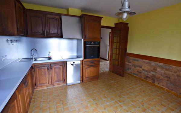 Maison à vendre    6 pièces • 194,28 m2 Villerest