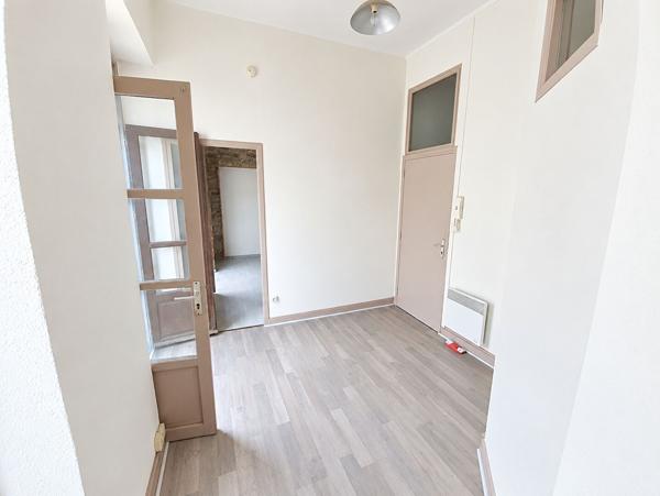 Appartement Mont De Marsan T1 bis avec balcon 25,50 m2