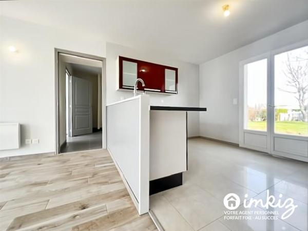 Maison 6 pièces de 119m² rénovée avec jardin.