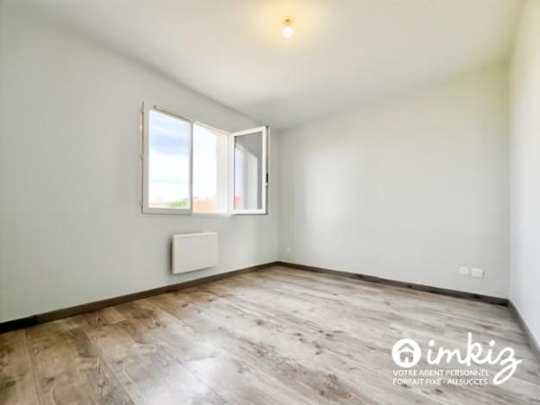 Maison 6 pièces de 119m² rénovée avec jardin.