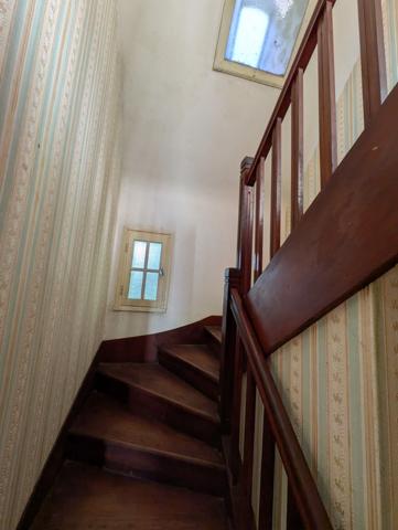 LANGOELAN MAISON NÉO BRETONNE DE 6 PIÈCES D' ENVIRON 135 M² VIE DE PLAIN PIED PARCELLE DE 1 HECTARE 3 ARES AVEC ÉTANG ET HANGAR.