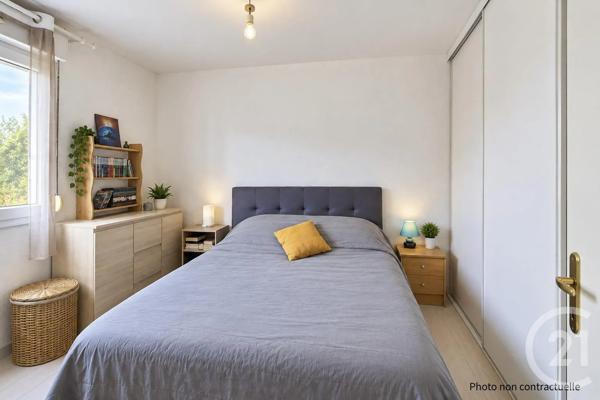 Appartement T2 à vendre  2 pièces - 43,50 m 2   CENON  - 33