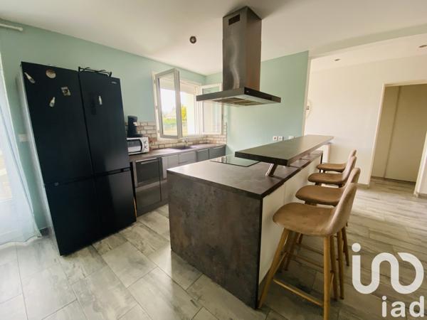 House for sale 6 rooms 110 m² Saint-Lubin-des-Joncherets