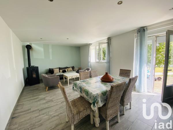 House for sale 6 rooms 110 m² Saint-Lubin-des-Joncherets