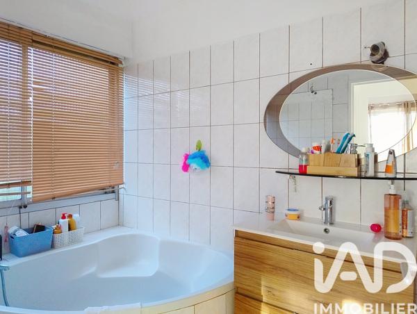 Appartement à vendre 3 pièces 63 m² Boussy-Saint-Antoine