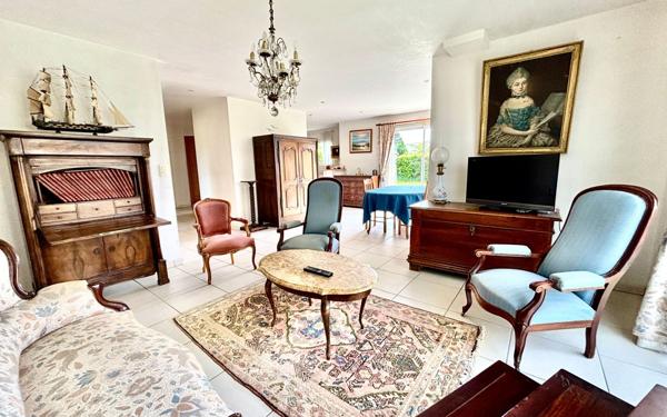 Maison à vendre    5 pièces • 121 m2 Séné