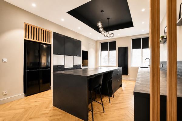 Appartement à FIRMINY, 42700 - 5 pièces 206m²