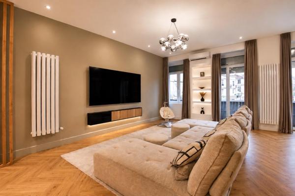 Appartement à FIRMINY, 42700 - 5 pièces 206m²