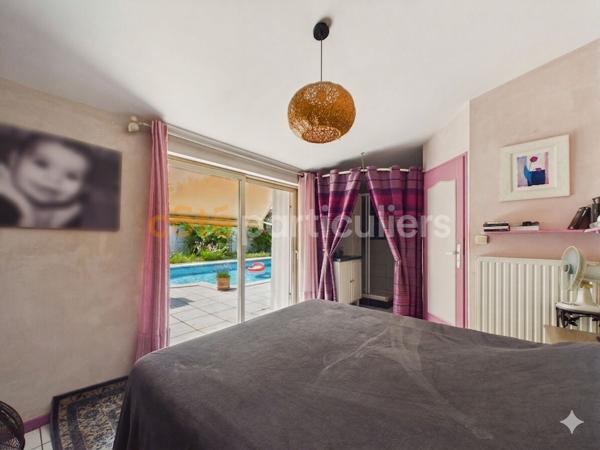 Vente
                Maison126 m² - 6 Pièces -
                    BEGLES (33130)