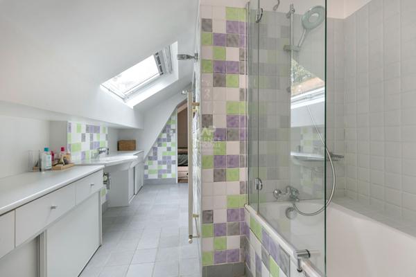 Versailles Avenue de Saint-Cloud - Appartement 6 pièces 3ème et dernier étage 174 m² au sol 998 000 € ** - Référence 27069